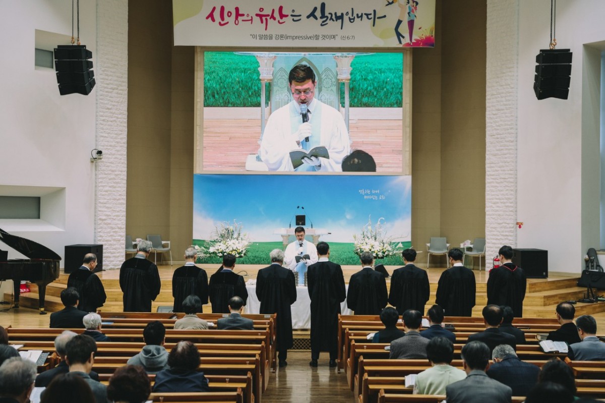 중동교회 행사 사진-250420 성찬식-68439821200.jpg